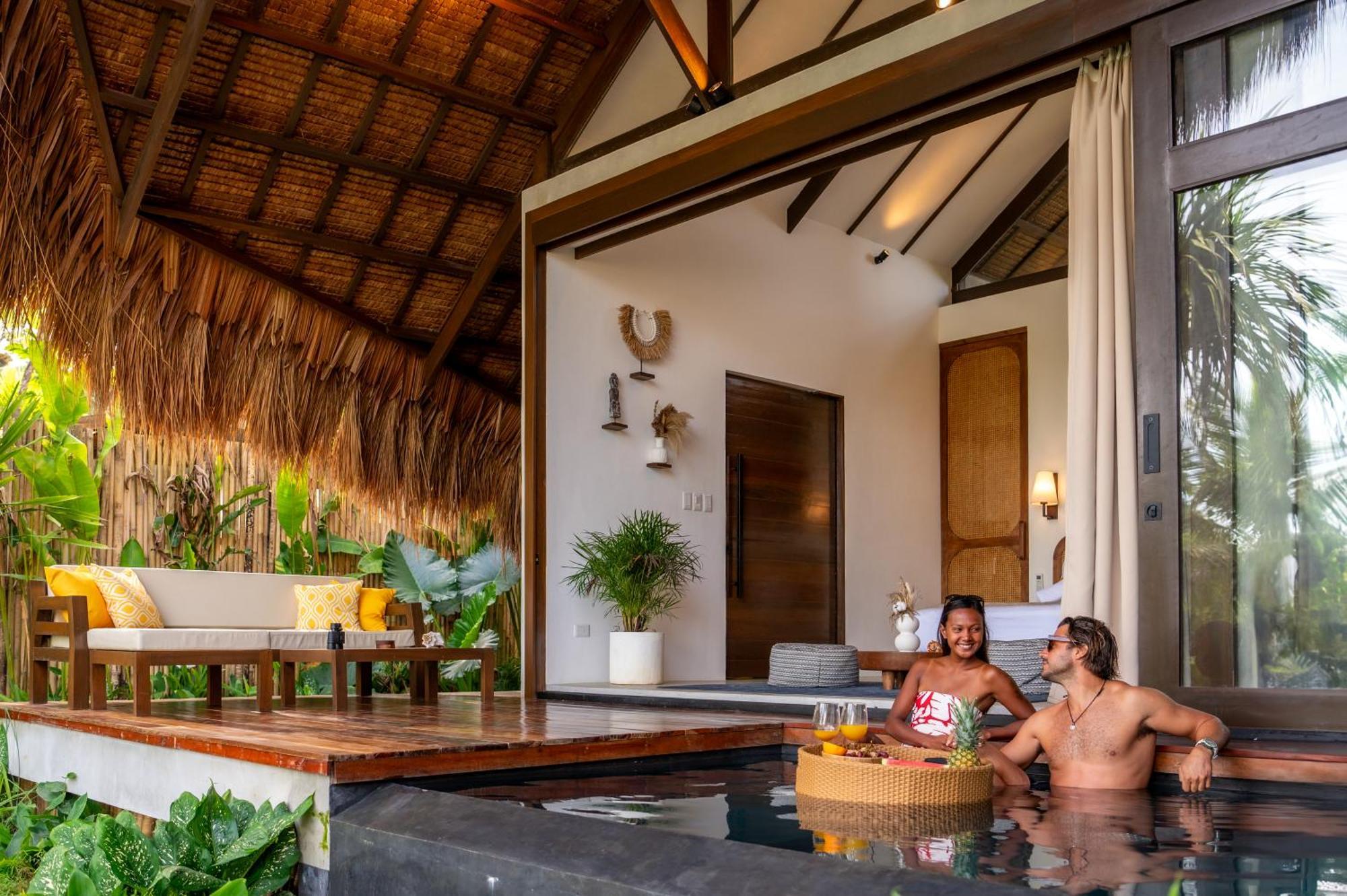Private Villa With Pool - Kalani River Villas General Luna  Exterior foto